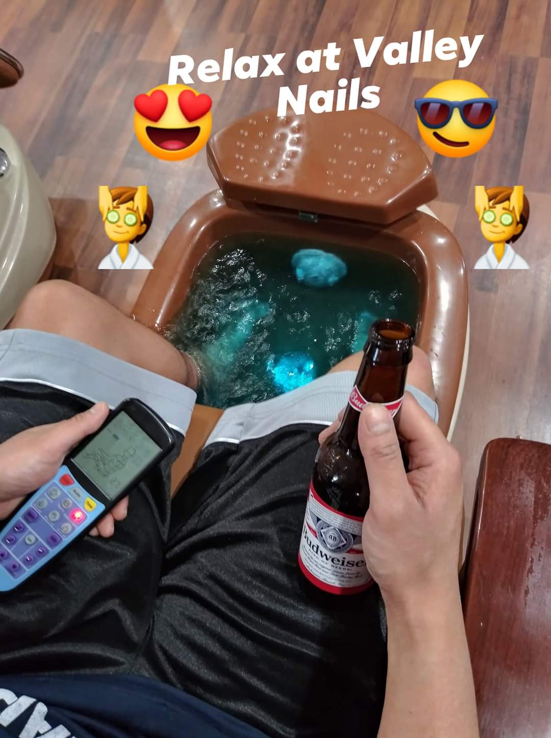 Valley Nails logo